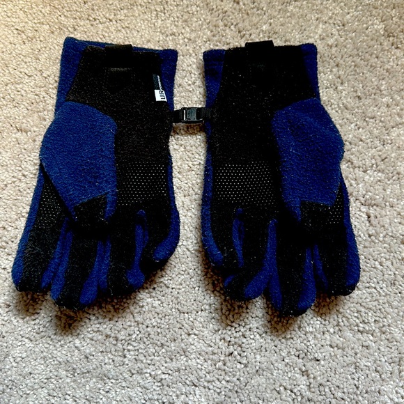 The North Face Denali Gloves - Picture 2 of 2